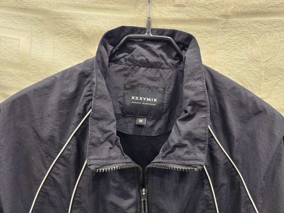 젝시믹스 우븐 파이핑 바람막이 크롭 자켓 M(66) 상품이미지2