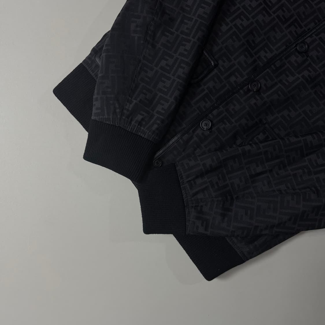 [52/당일출고]펜디 FF로고 봄버 자켓 상품이미지2