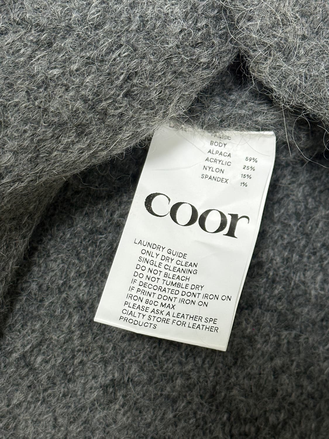 새상품)쿠어 coor 알파카 헤어리 브이넥 가디건L/그레이 상품이미지3