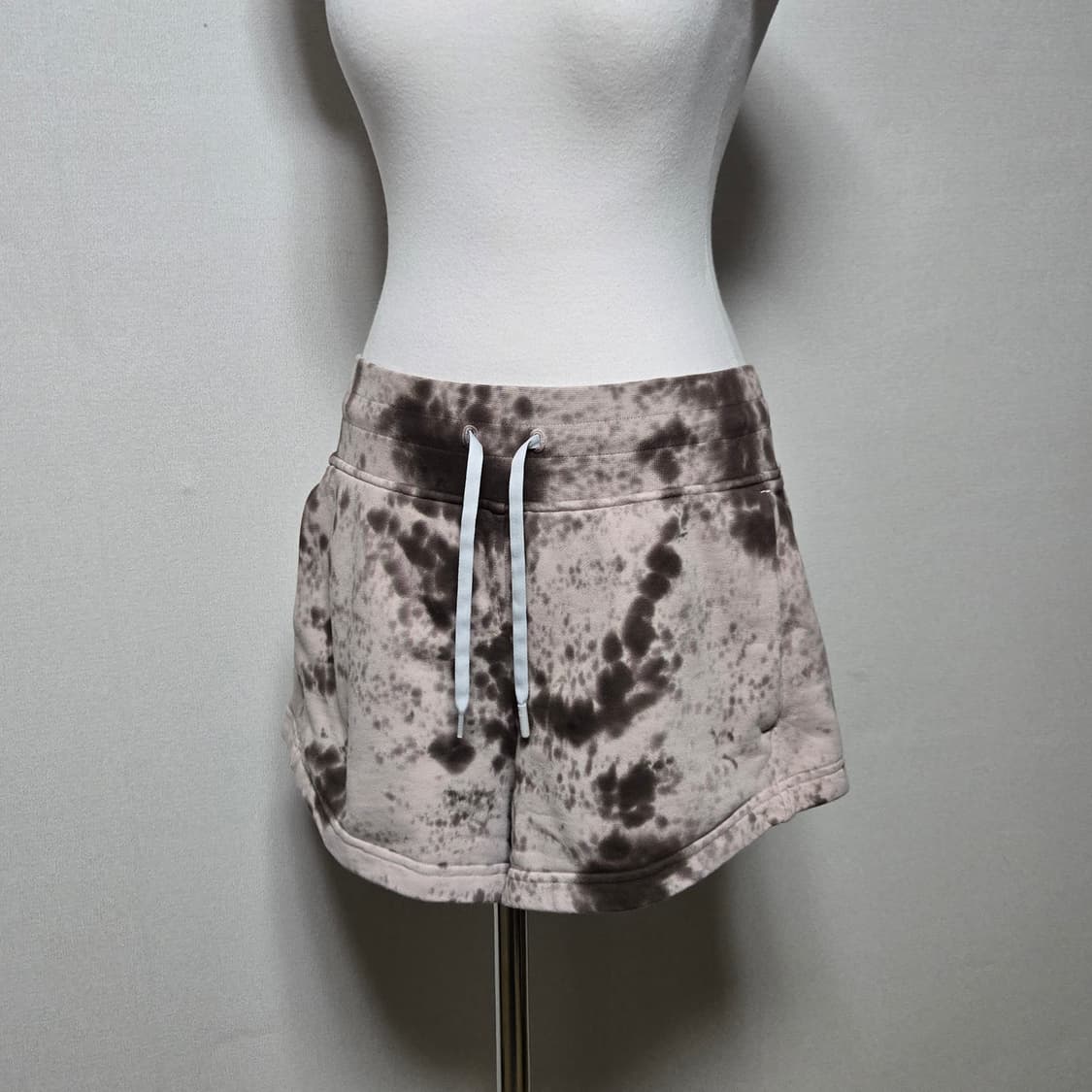 룰루레몬 타이다이 쇼츠 / 여성 반바지 / 여성 트레이닝팬츠 상품이미지6