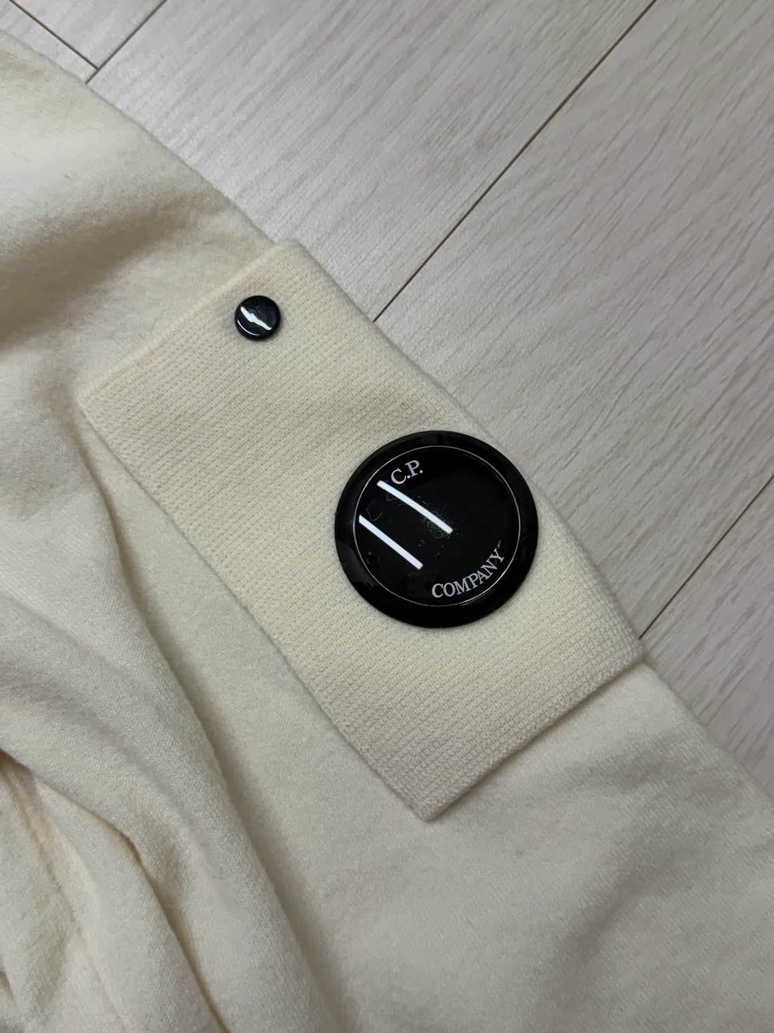 cp컴퍼니 니트 상품이미지2
