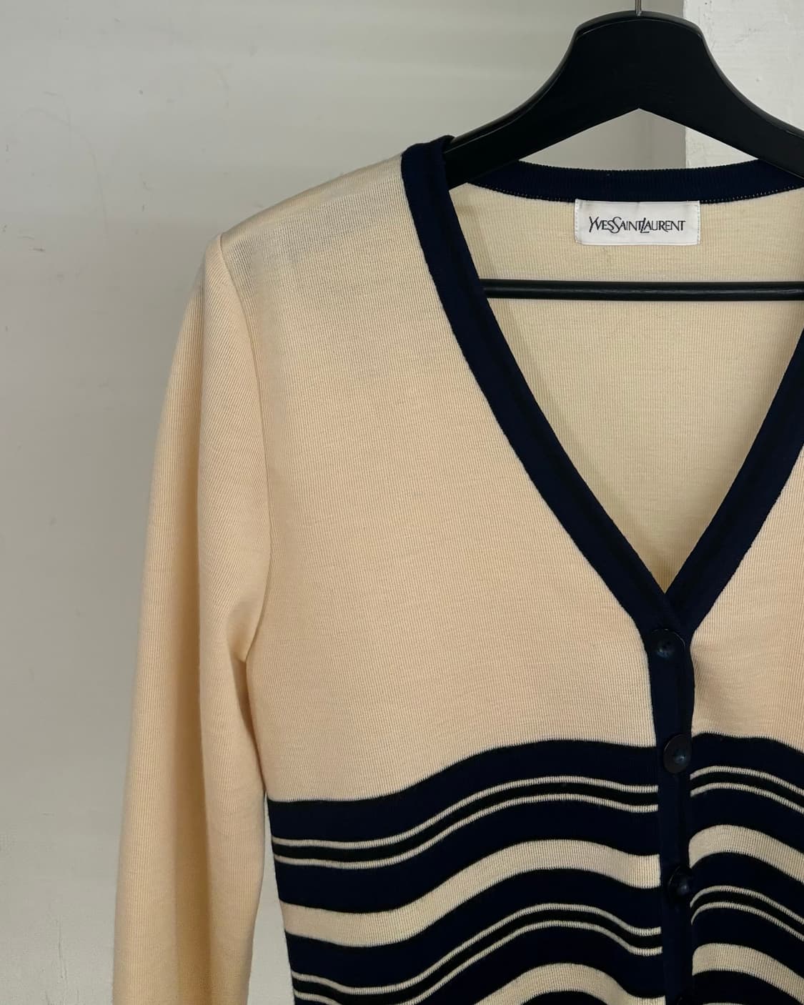 이브 생 로랑 아이보리 스트라이프 니트 가디건 상품이미지3