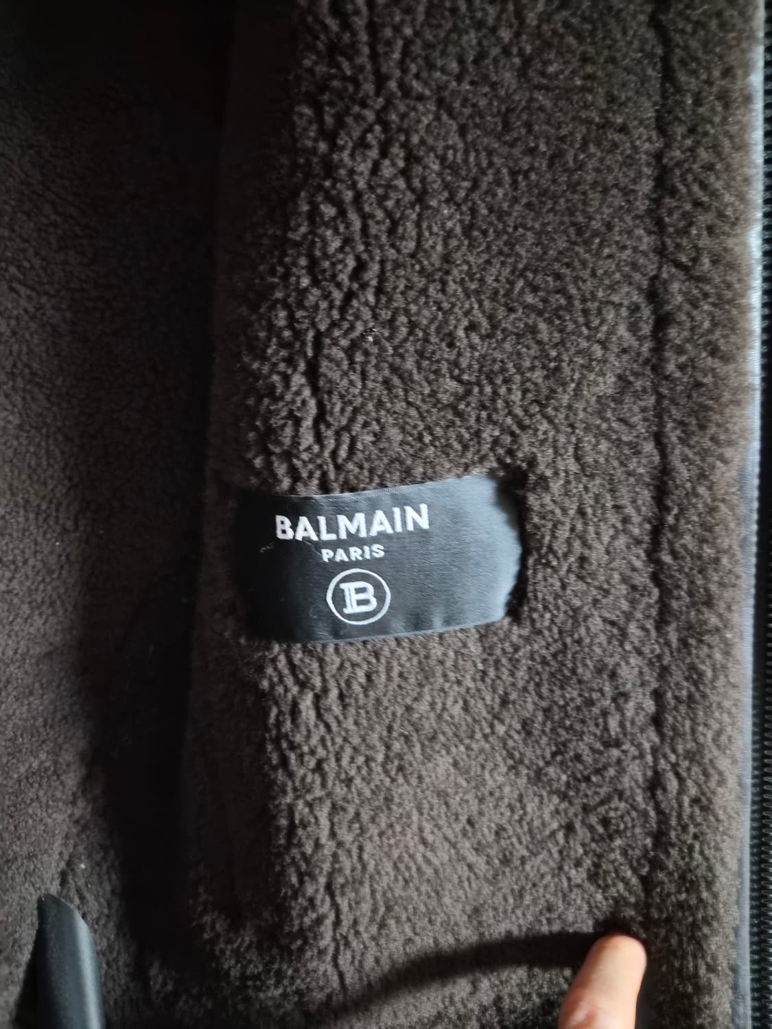 발망 23fw 시즌 최고가 무스탕팝니다 구찌 프라다 루이비통 상품이미지7