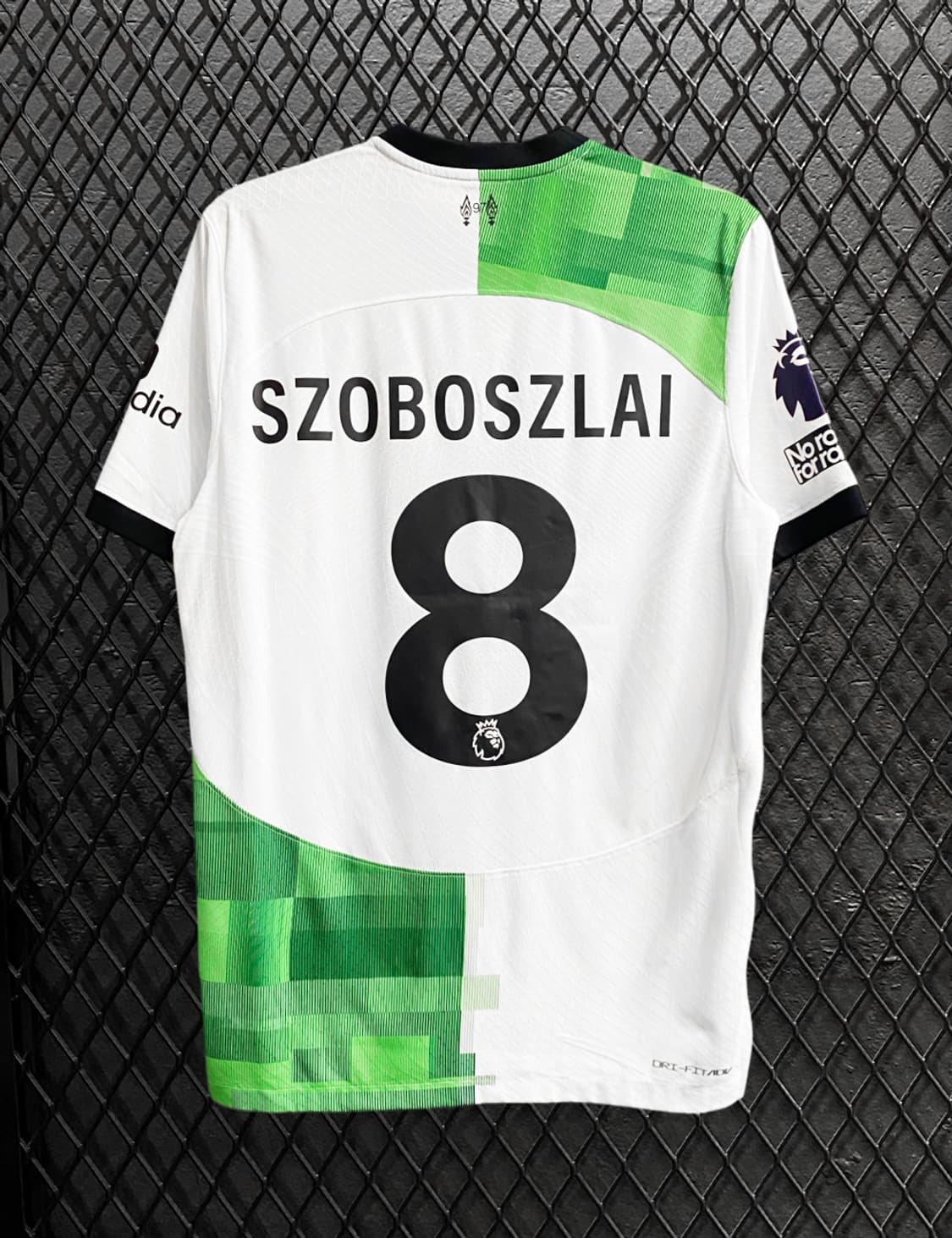 23/24 리버풀 어웨이 어센틱 소보슬라이 NEW (M) 상품이미지3