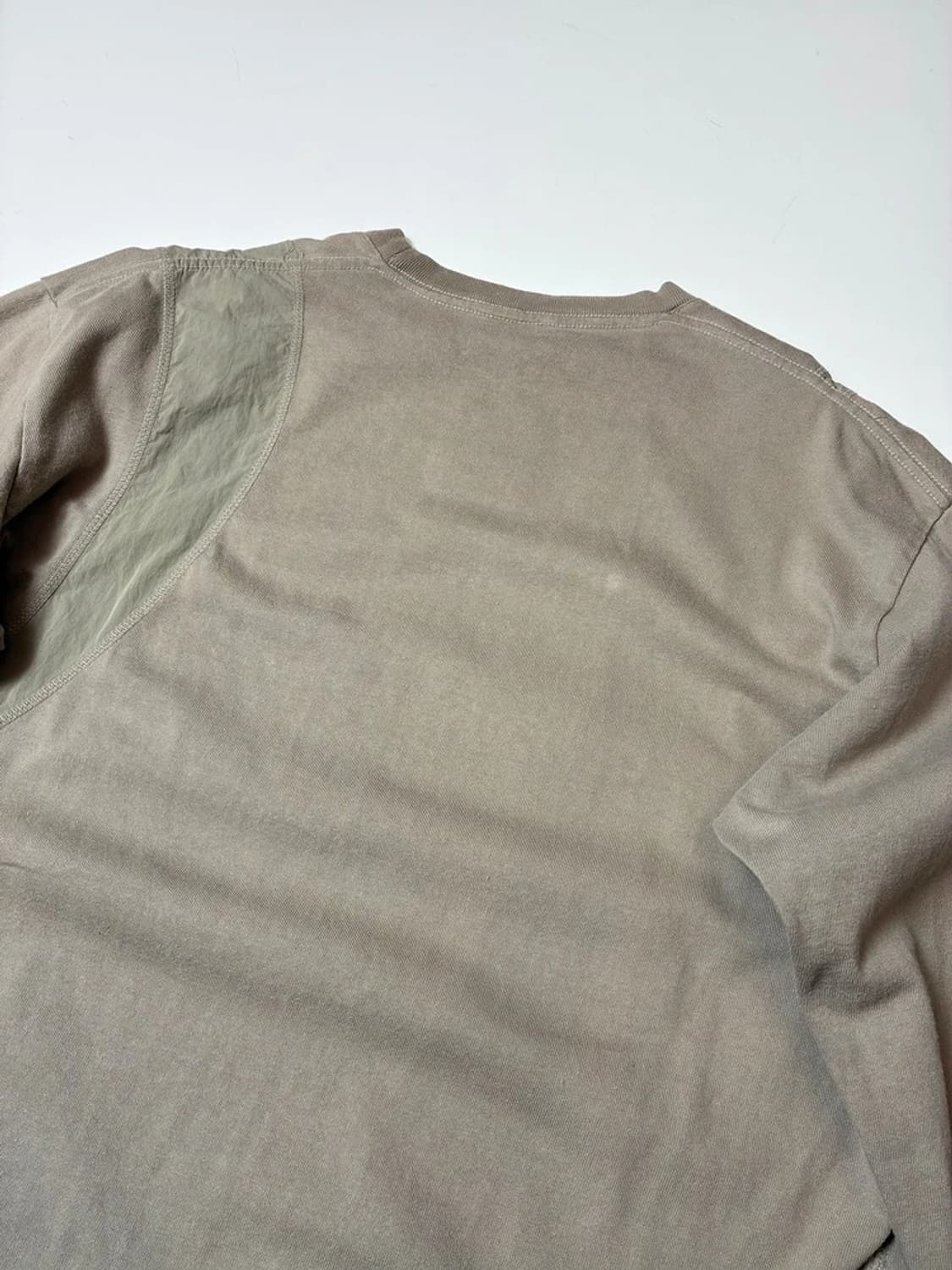 언어펙티드 22SS 절개 스티치 롱 슬리브 PN9326 상품이미지4