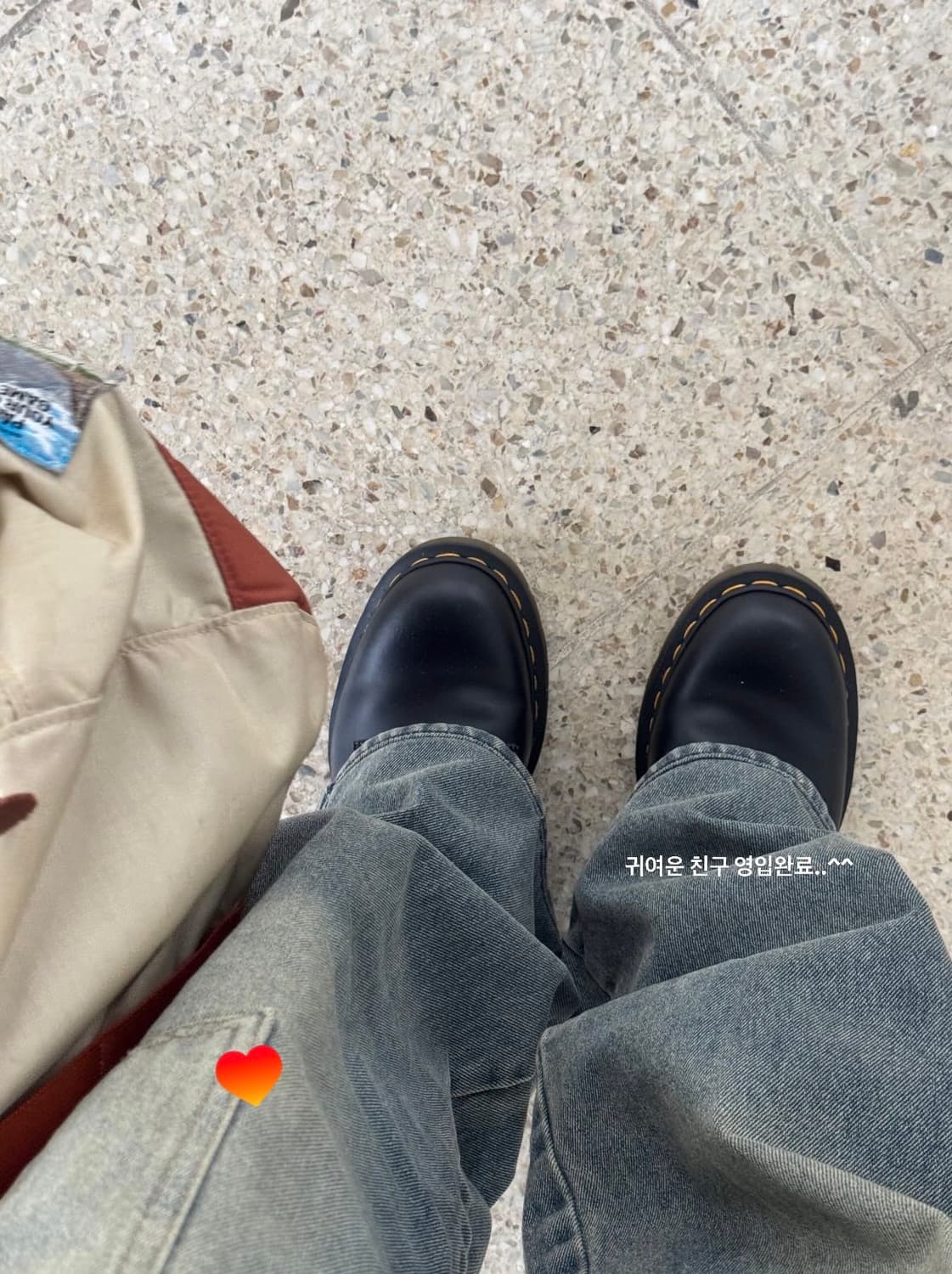 닥터마틴 8홀 uk7 size 상품이미지2