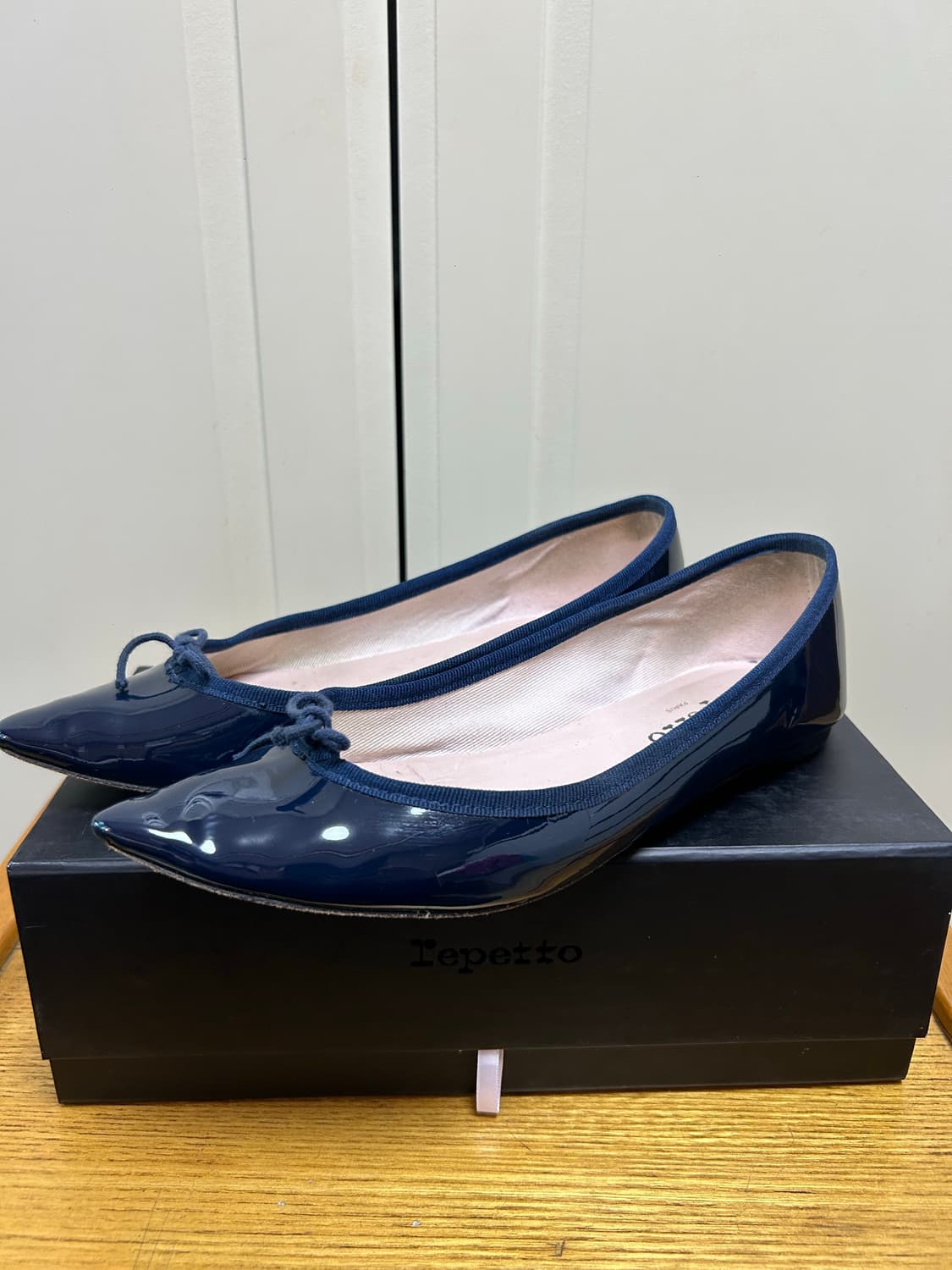 레페토 브릿지 유광 다크네이비 (39사이즈) 상품이미지1