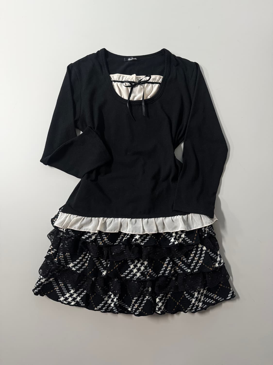 셔링 리본 넥 레이어드 탑 상품이미지1