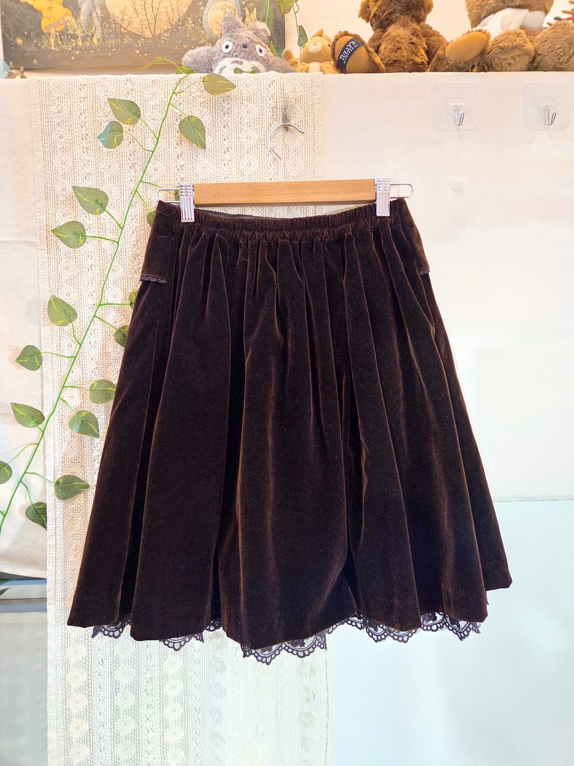 axes femme 딥브라운 벨벳 스커트 상품이미지4