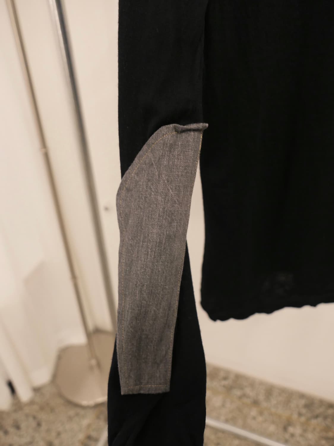 비즈빔 브이넥 니트 상품이미지5