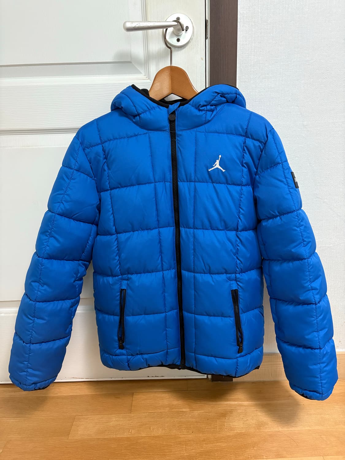 나이키 조던 키즈 주니어 에센셜 패딩 IO2559-424 상품이미지1