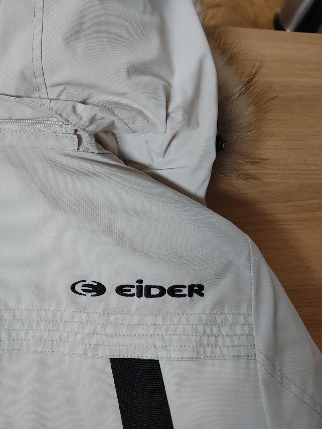 EiDER 아이더 여성  라쿤털 후드 숏패딩 상품이미지7