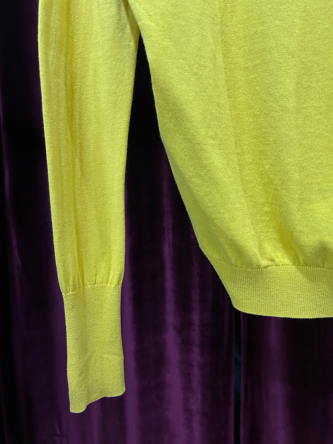 ACNE STUDIOS yellow v-neck knit 상품이미지9