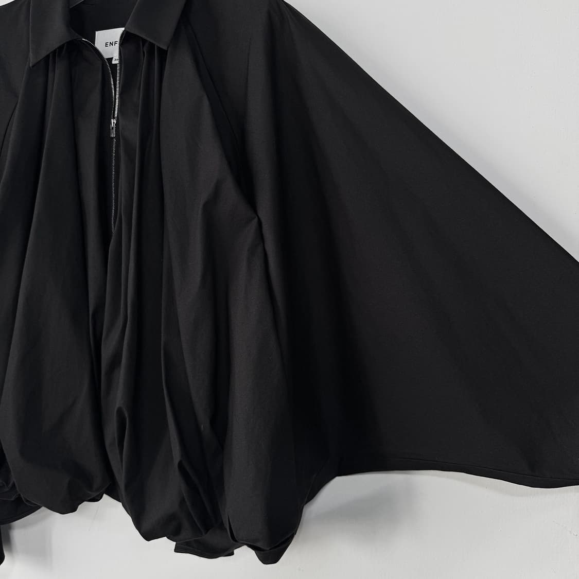 ENFOLD 엔폴드 22 셔링 벌룬 블루종 상품이미지5