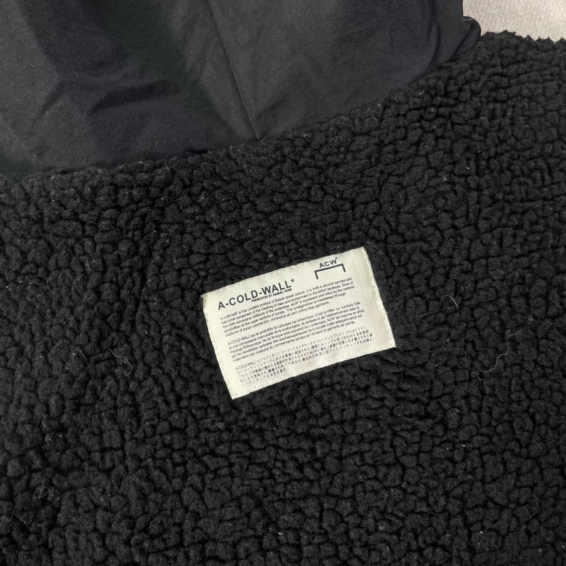 어콜드월 빅로고 양털 플리스 자켓 상품이미지5