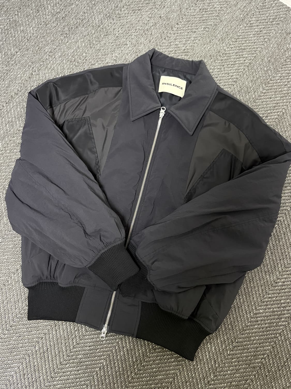 인사일런스 패디드 점퍼 M사이즈 상품이미지1