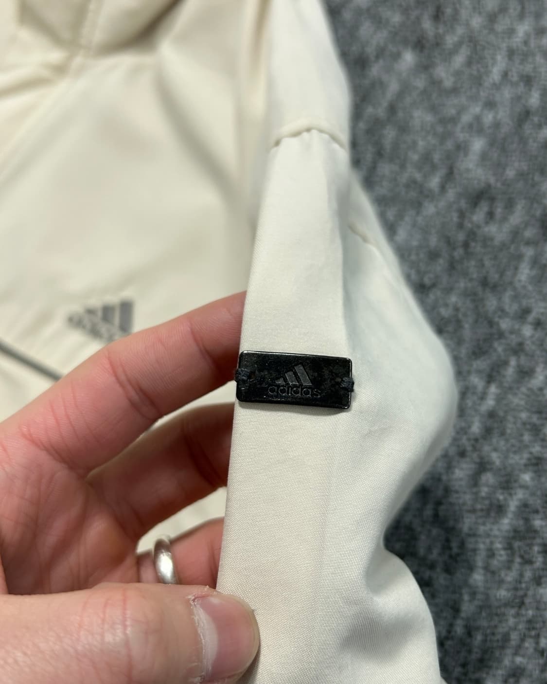 아디다스 90‘s 베이지 바람막이 자켓 상품이미지5