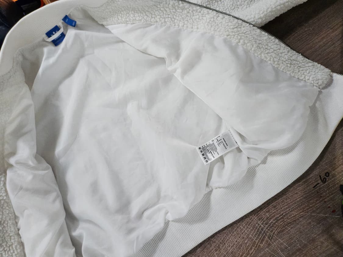 아디다스 후리스 슈퍼스타 트랙탑 양털 뽀글이 쉐르파 자켓 화이트 85 상품이미지7