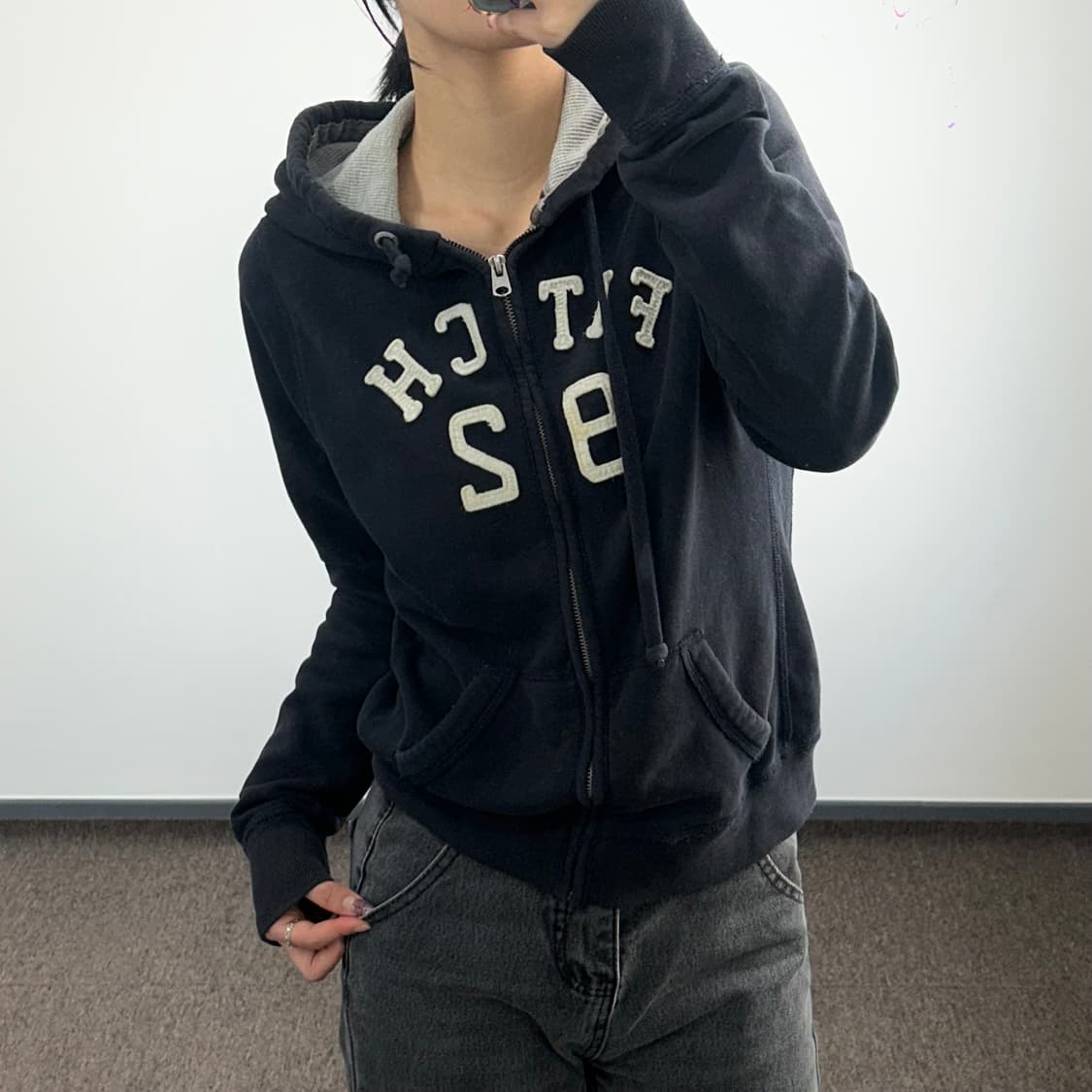 Abercrombie 아베크롬비 스펠아웃로고 다크네이비 후드집업 상품이미지2