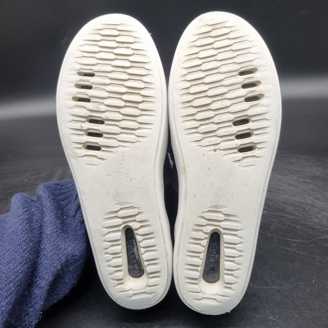 락포트 여성 가죽슬립온 230 상품이미지3