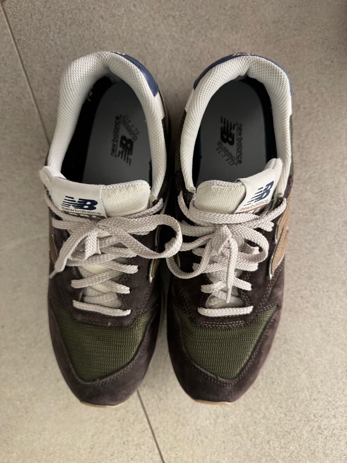 뉴발란스 996 브라운 카키 운동화 사이즈 us10 상품이미지1