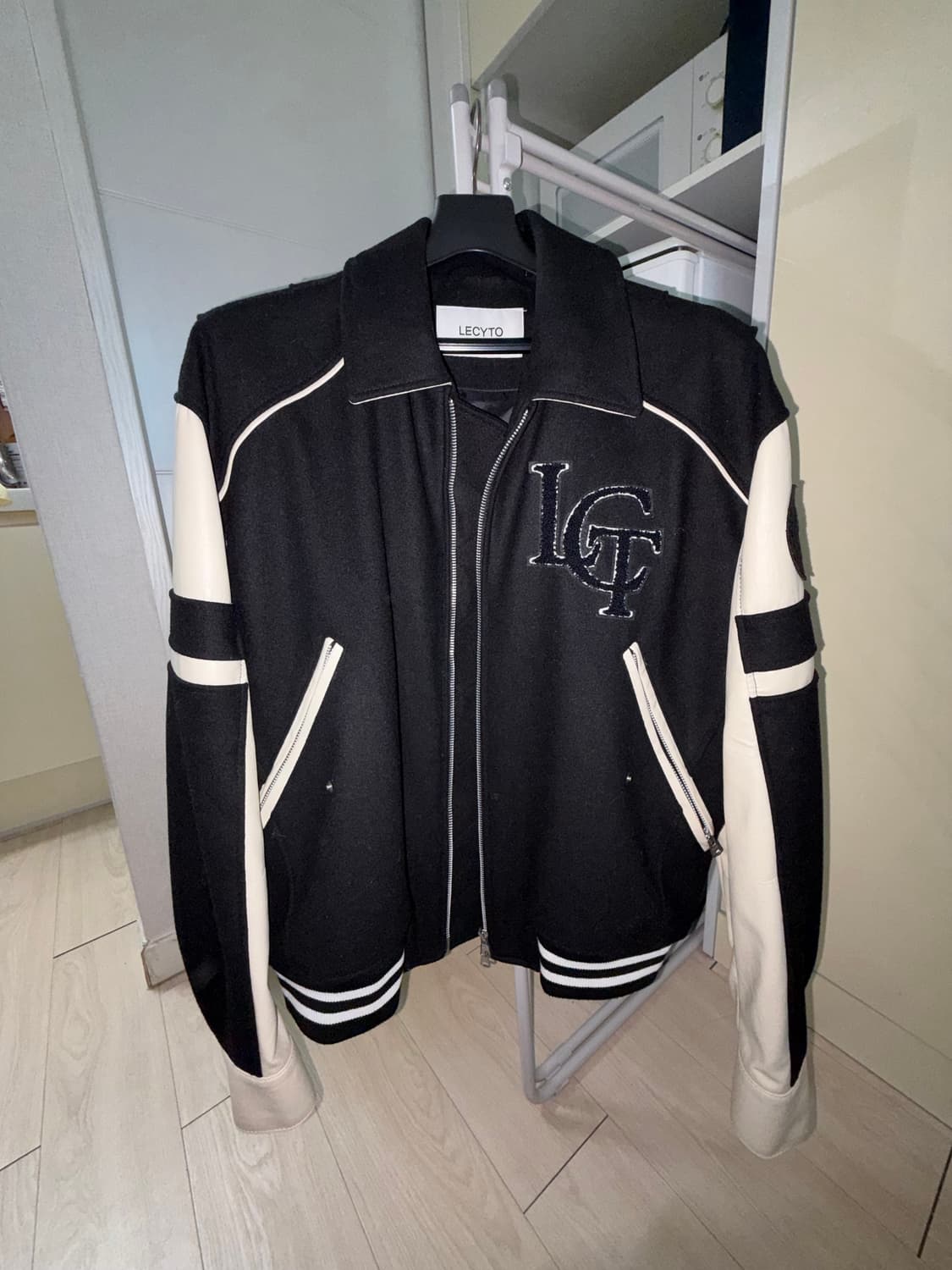 lecyto varcity jarket [f size] 상품이미지1