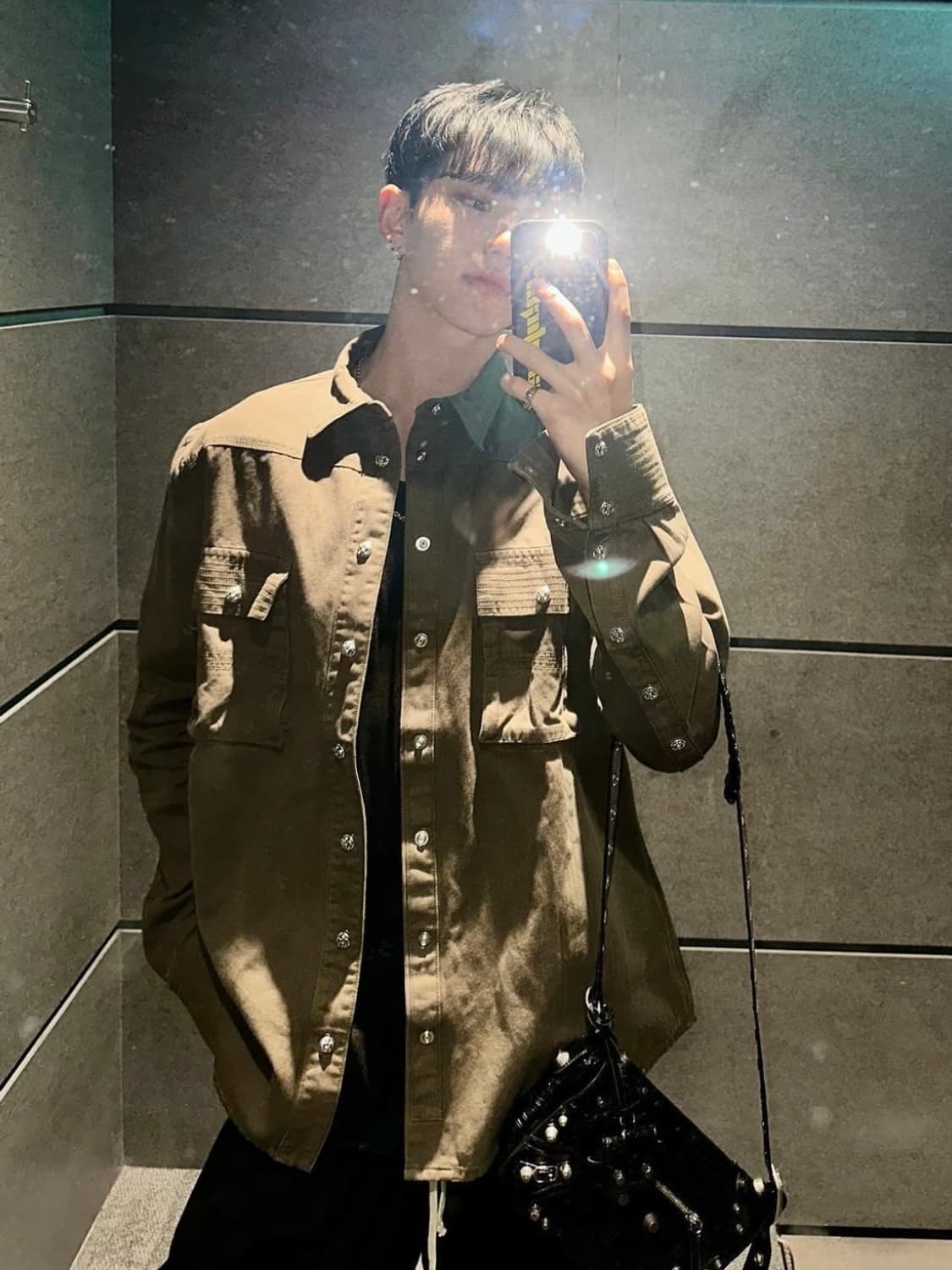 [XL] 크롬하츠 레더 패치 플레어 실버 참 밀리터리 셔츠 상품이미지3