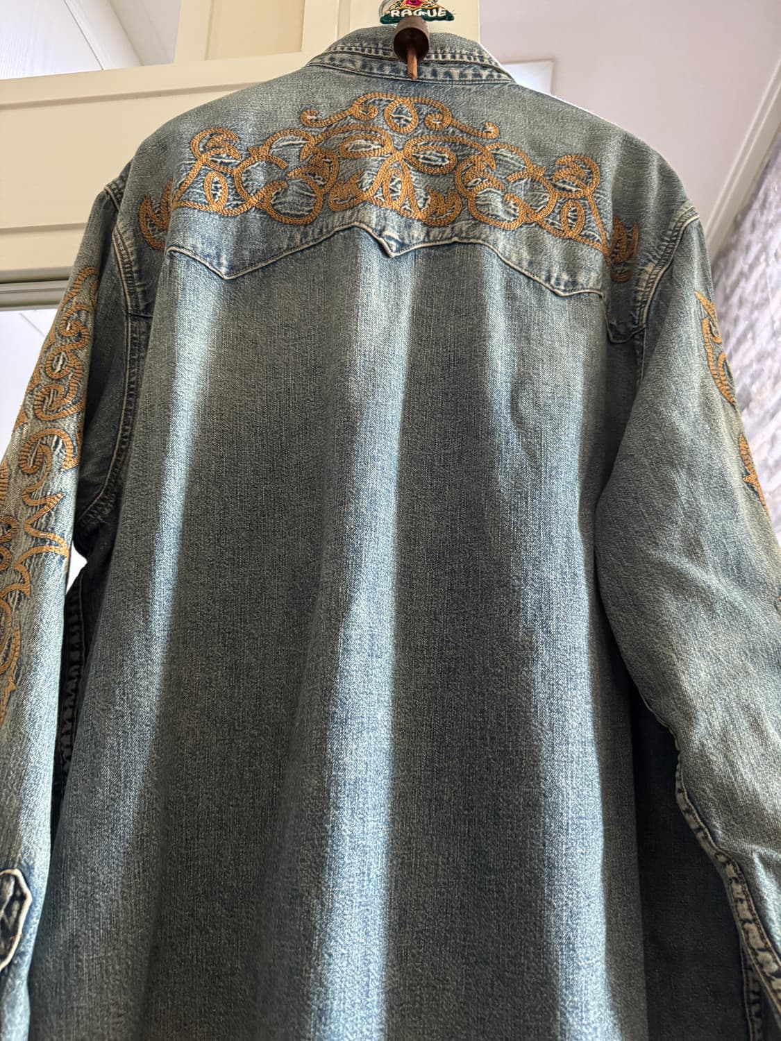 데님티어스 X 리바이스 엠브로이드 데님 셔츠 *미국 현지에서 구매한 제품 상품이미지6