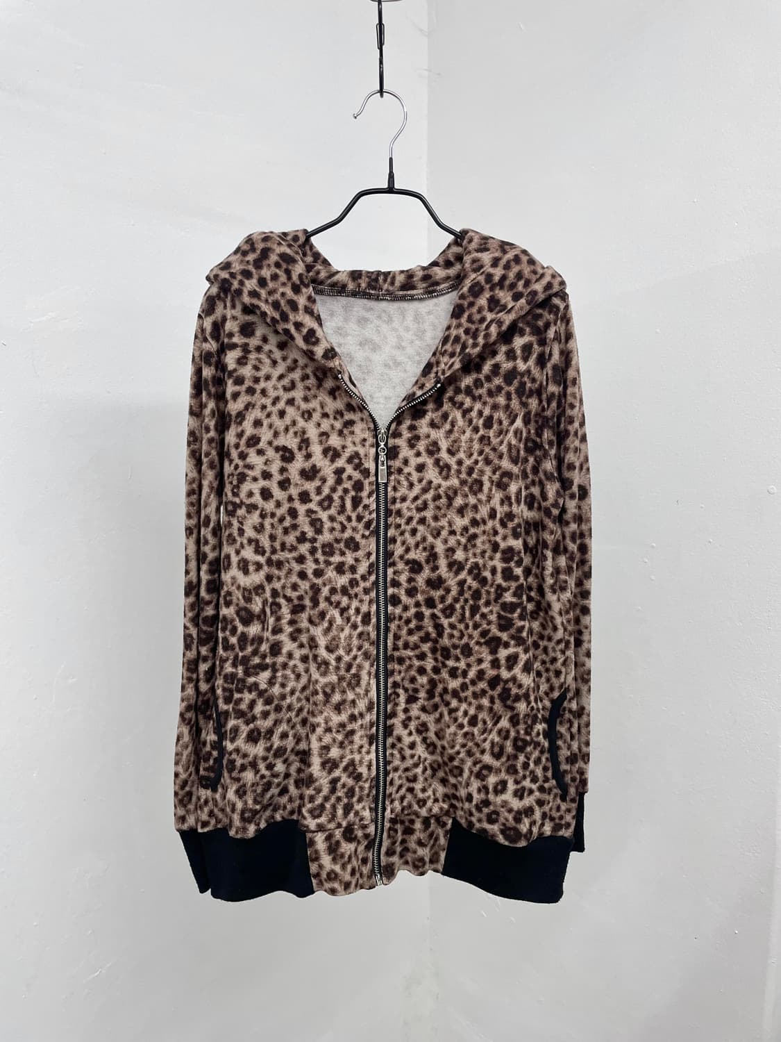 갸루 레오파드 귀돌이 집업 상품이미지5