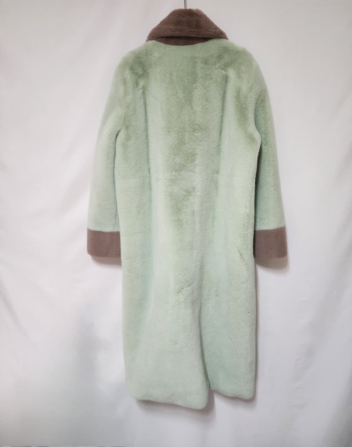 임블리 애플민트 에코퍼 롱코트 상품이미지4