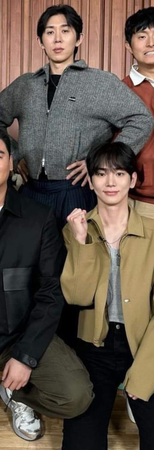 [50] 쿠레쥬 하운드투스 트위드 크롭 자켓 코드쿤스트 착용 상품이미지5