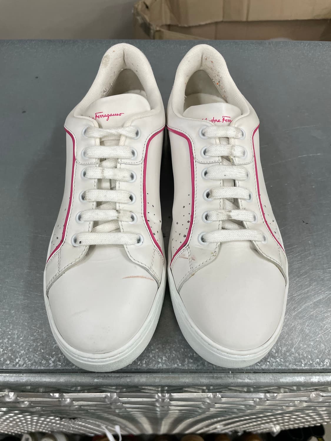 페레가모 맨해튼 간치니 프린트 스니커즈 7.5 상품이미지5