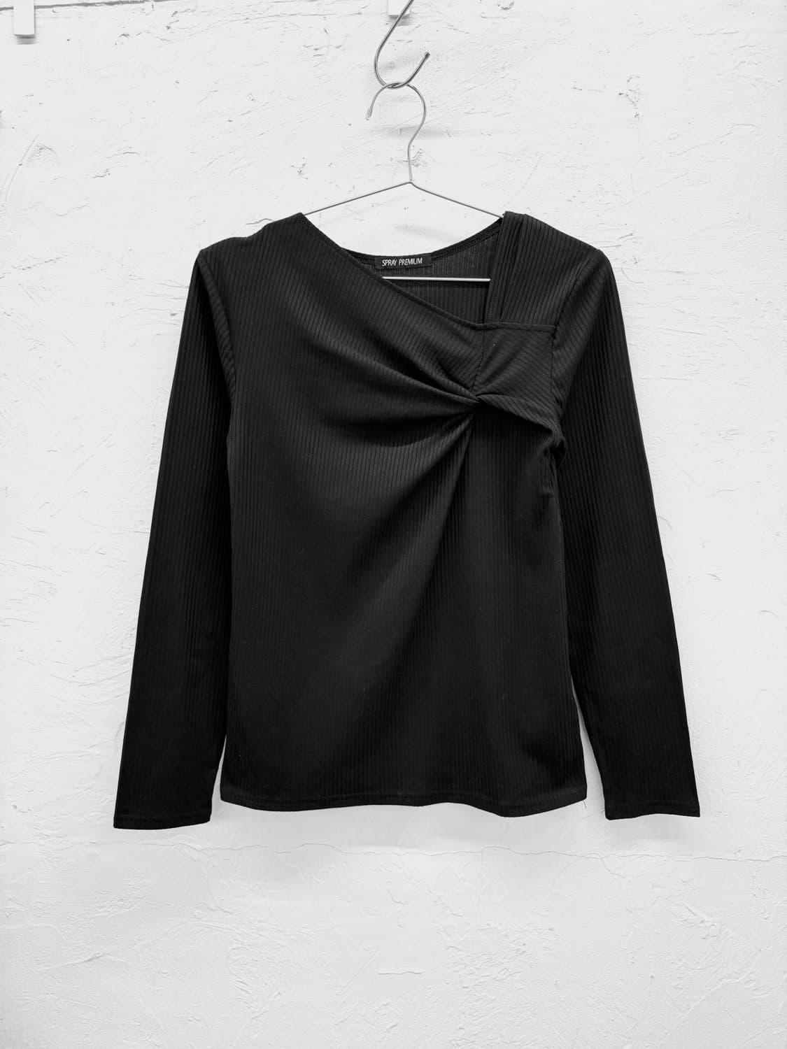 spray premium 트위스트 롱슬리브 상품이미지1