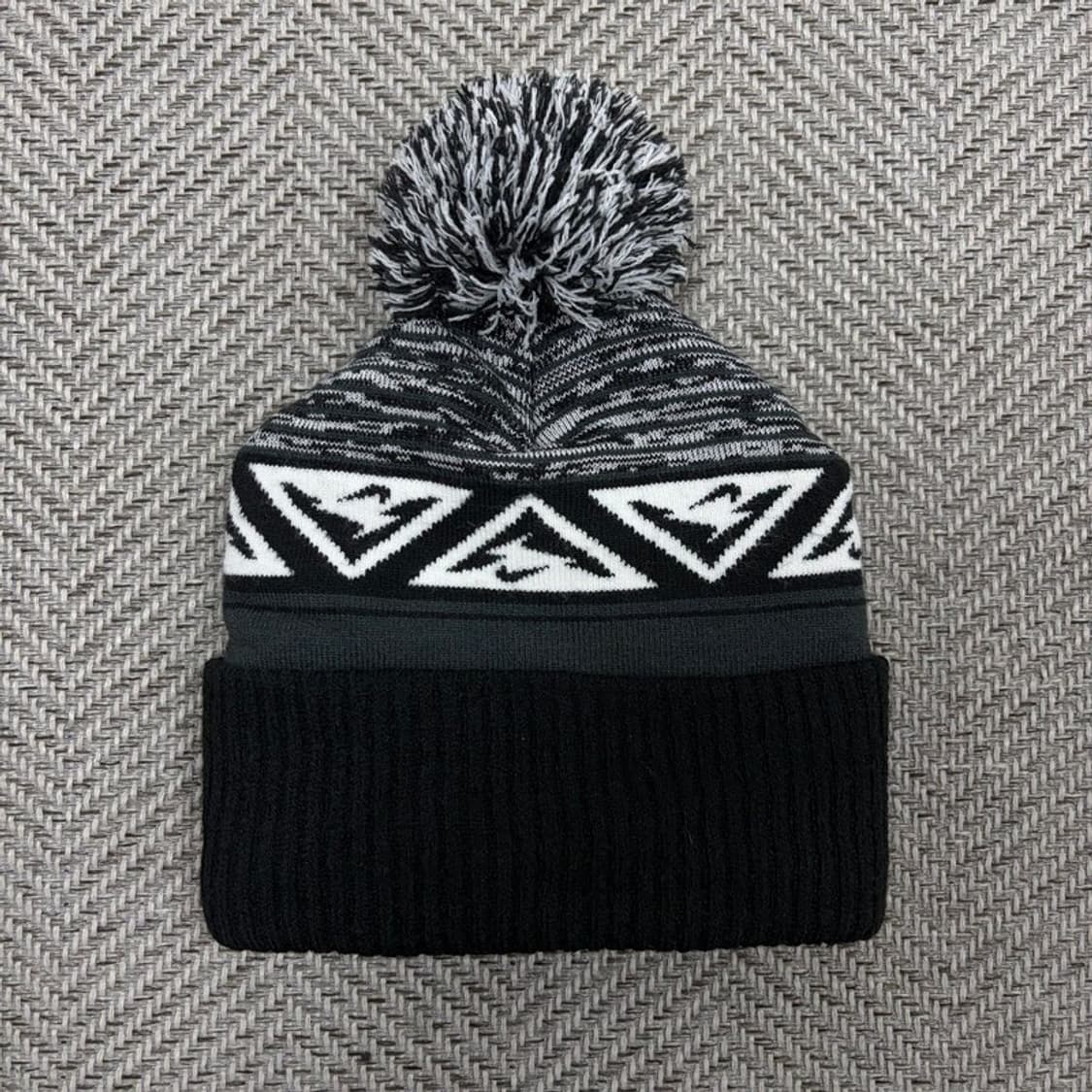 나이키 유틸리티 트레일 러닝 폼 비니 V2107  상품이미지1