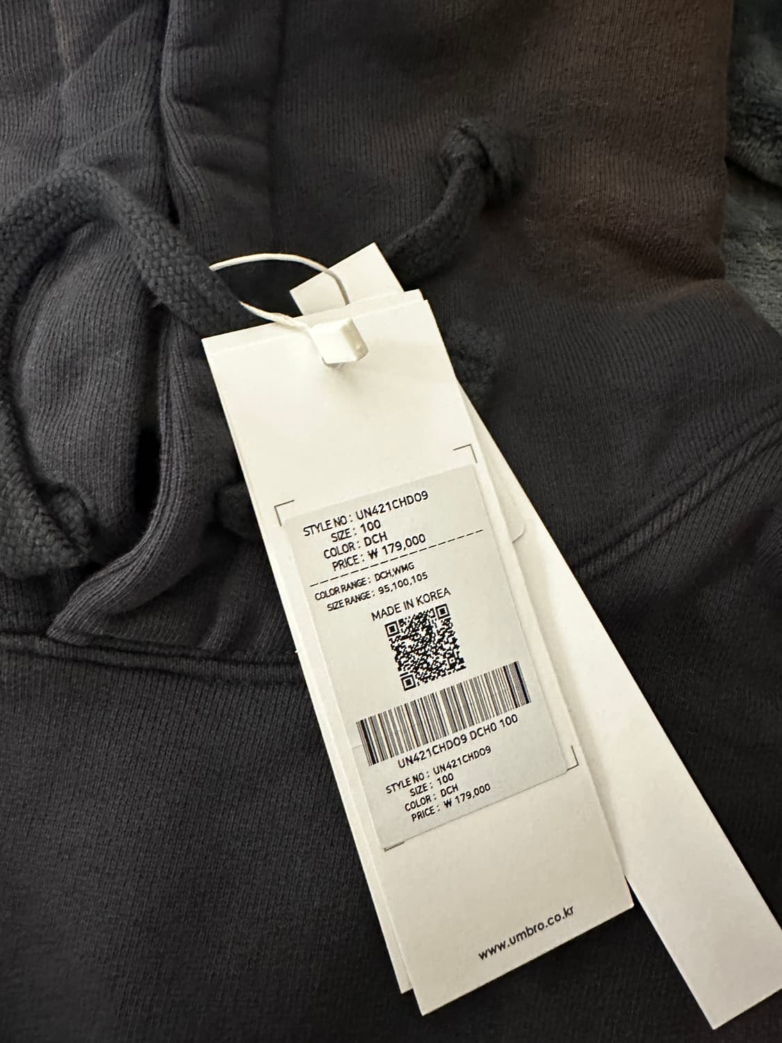 엄브로 KANGHYUK 콜라보 후드티 100 상품이미지3