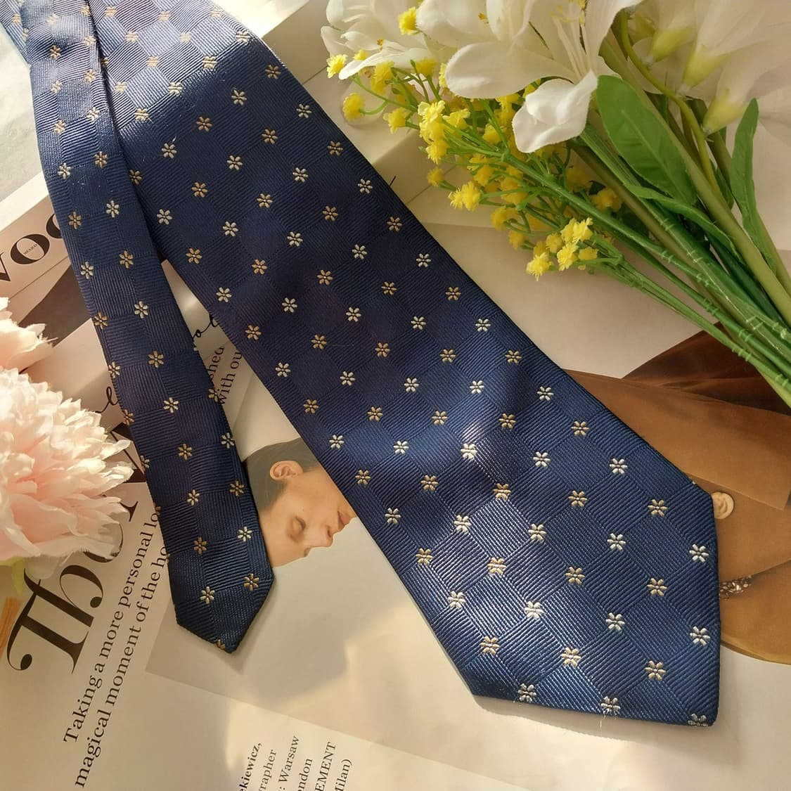 브룩스브라더스 실크 네이비 플라워 넥타이 9.9cm A+등급 K1389
 상품이미지2