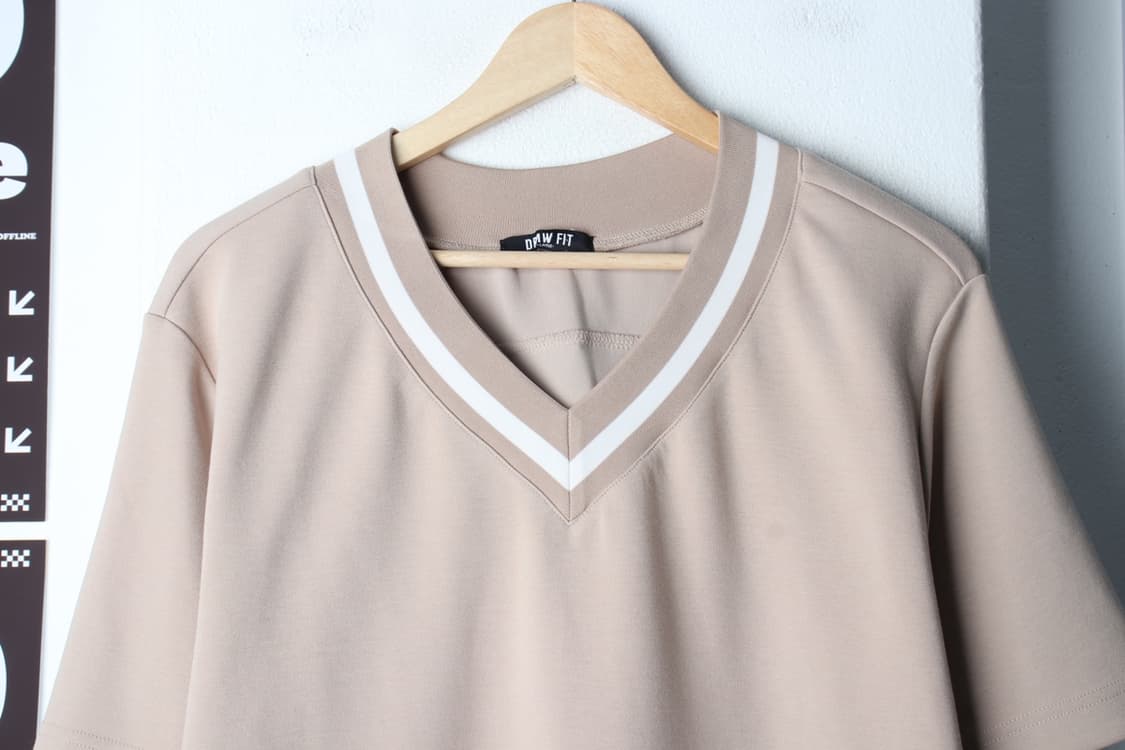 (L-XL) 드로우핏 반팔 티셔츠 브이넥 베이지 폴리 캐주얼-H32862 상품이미지3