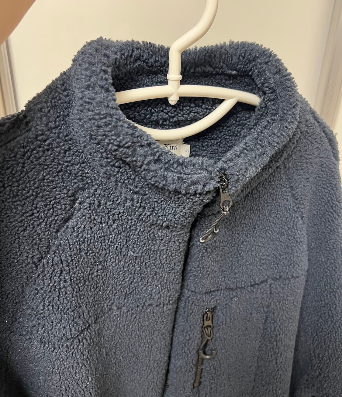 마뗑킴 플리스 집업 점퍼 네이비 상품이미지4