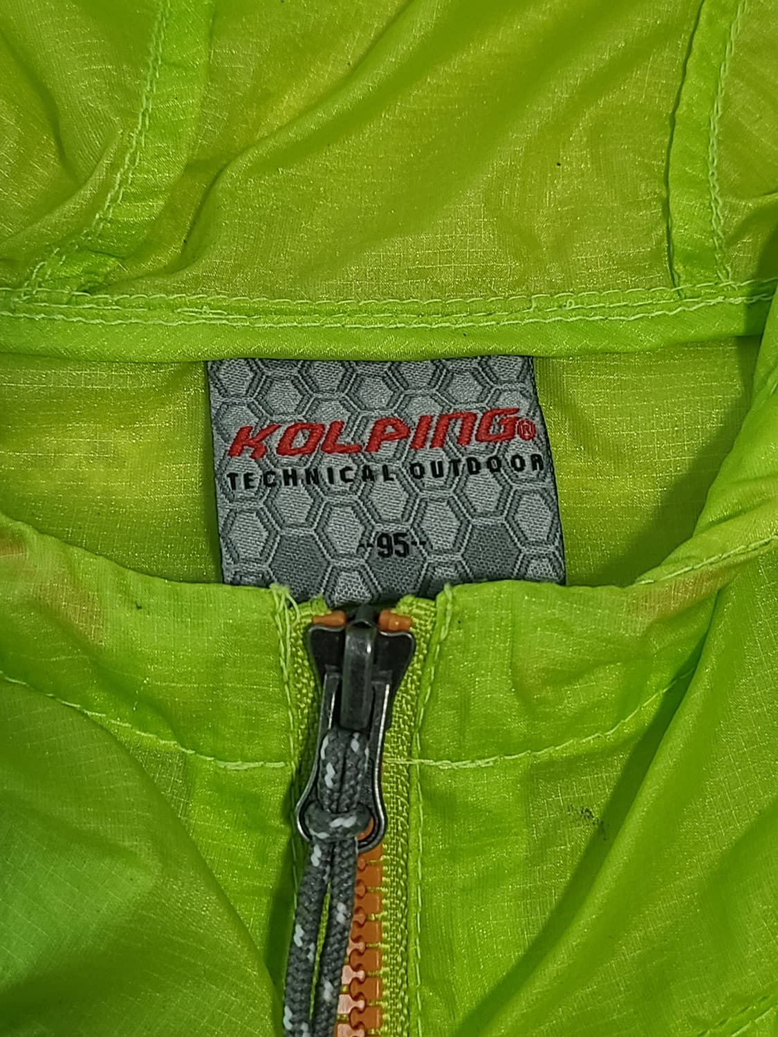Kolping 콜핑 남여공용 라임색 경량 후드 바람막이 95 상품이미지2