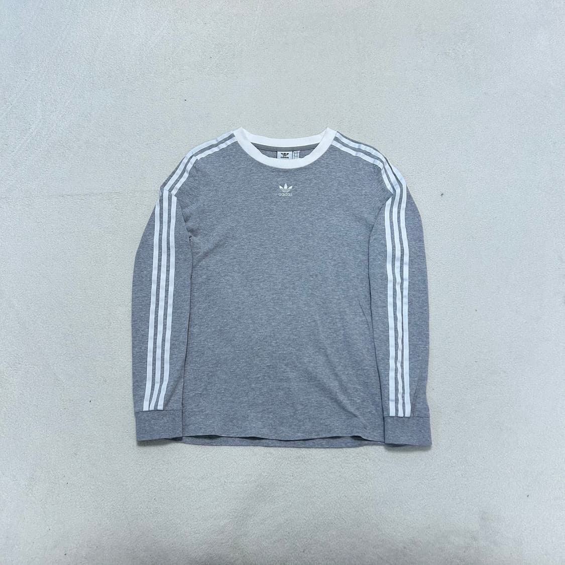 Adidas Grey Center Logo Long Sleeve  상품이미지4