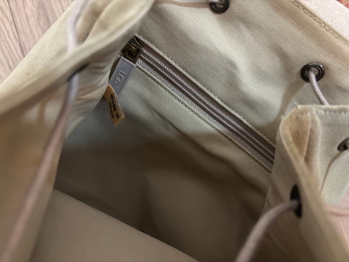 시착만 한 어그 양털 스웨이드 백팩 라이트카키.갸루. 스트릿 유니크 상품이미지2