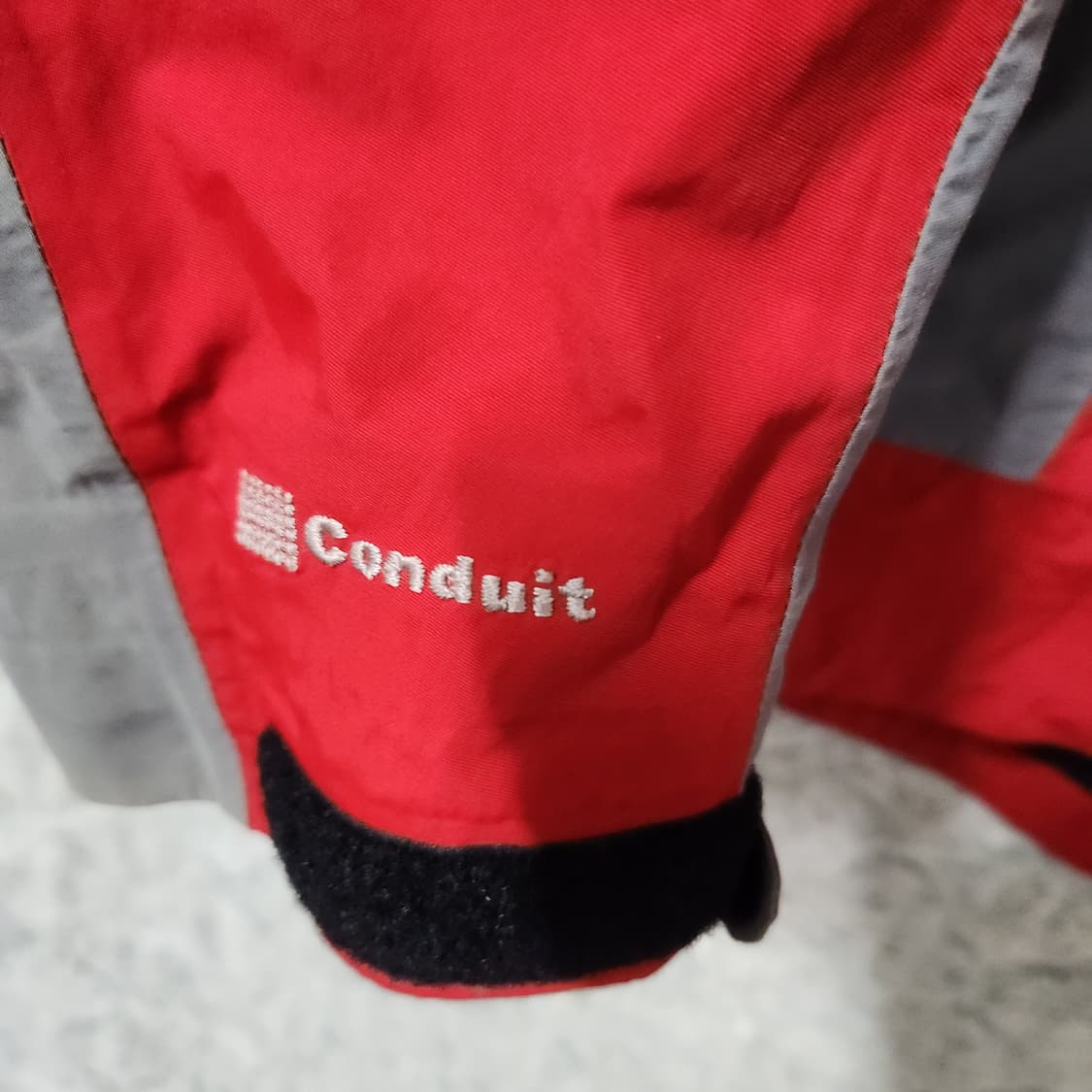 H841 [S] 마운틴하드웨어 여성 바람막이 점퍼
 상품이미지3