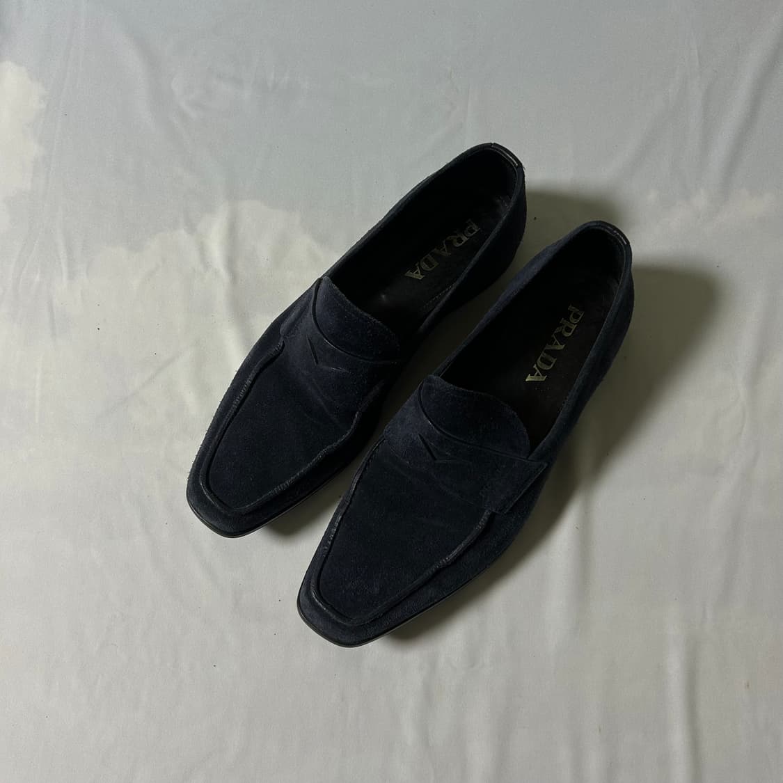 Prada sports suede dark navy loafers 상품이미지1
