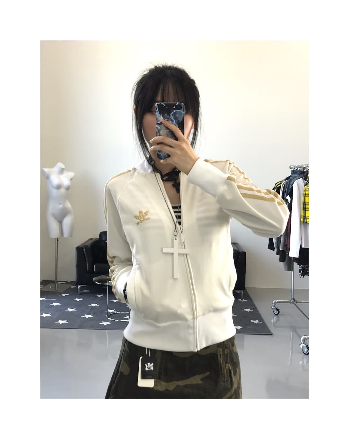 Adidas White & Gold Jersey 상품이미지1