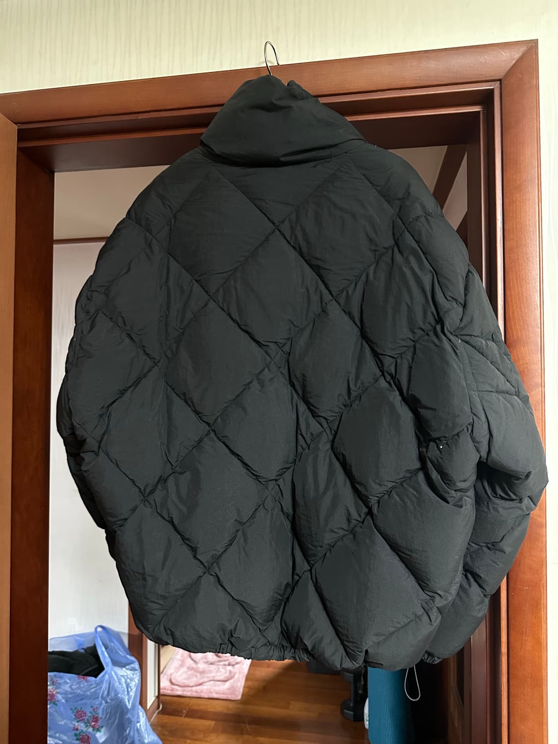 오리털 패딩 다이아 누빔 점퍼 블랙 원사이즈 상품이미지3