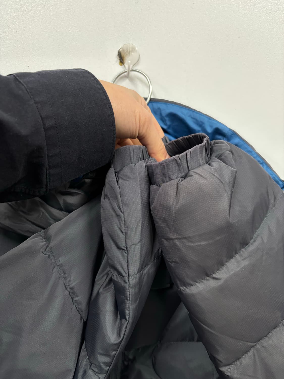 데상트 우먼 후드탈착 다운패딩 상품이미지4