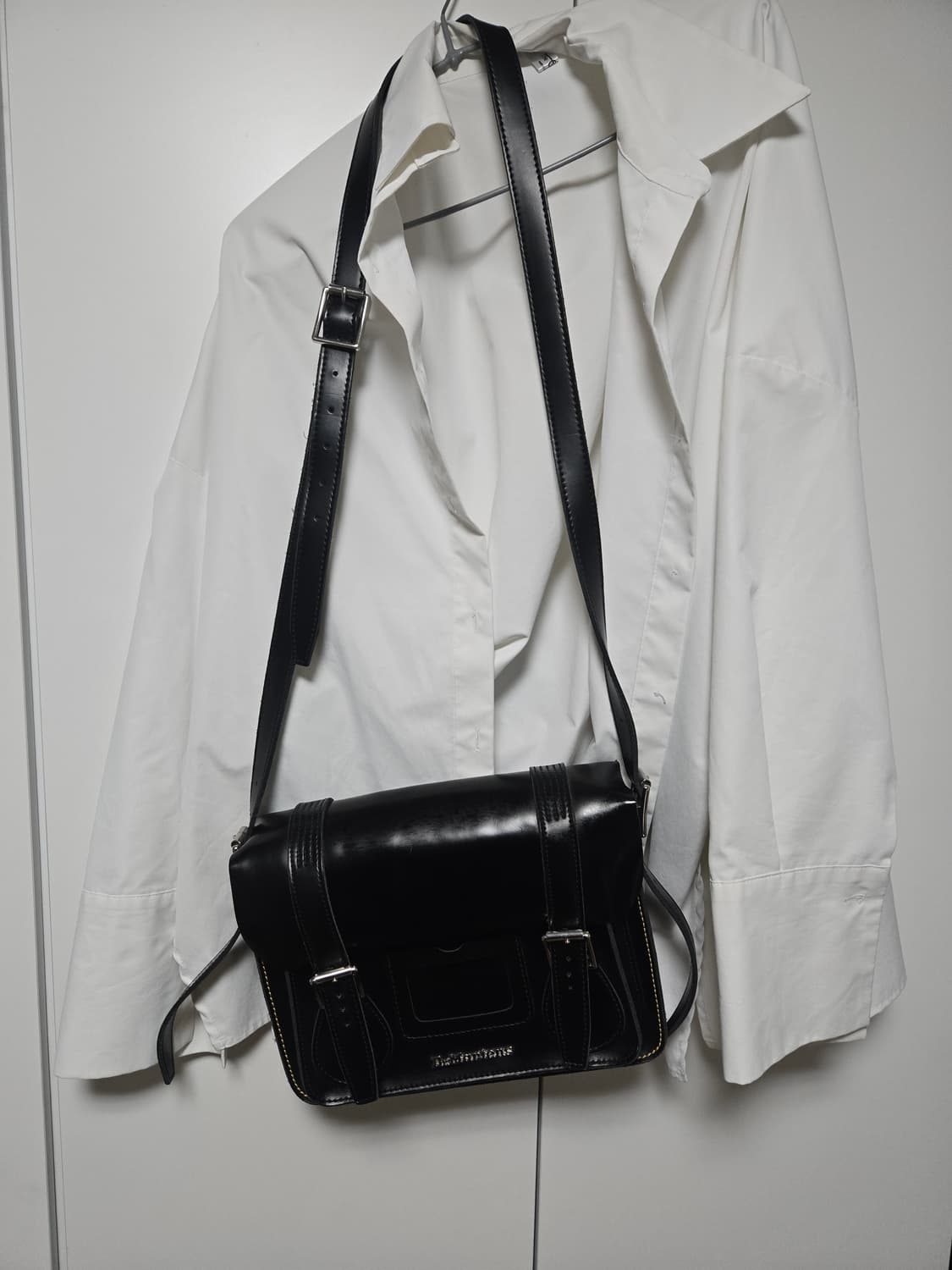 닥터마틴 11인치 사첼백 블랙 상품이미지6