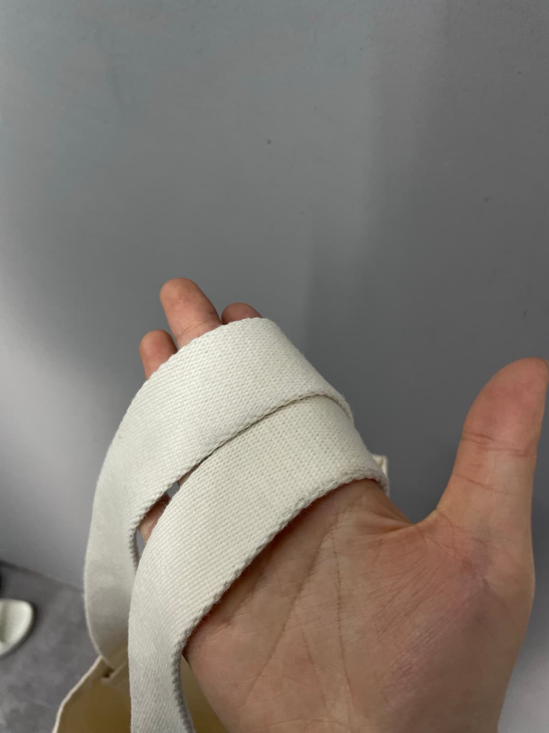 메종키츠네 폭스 헤드 토트백 에크루 H2829 상품이미지9