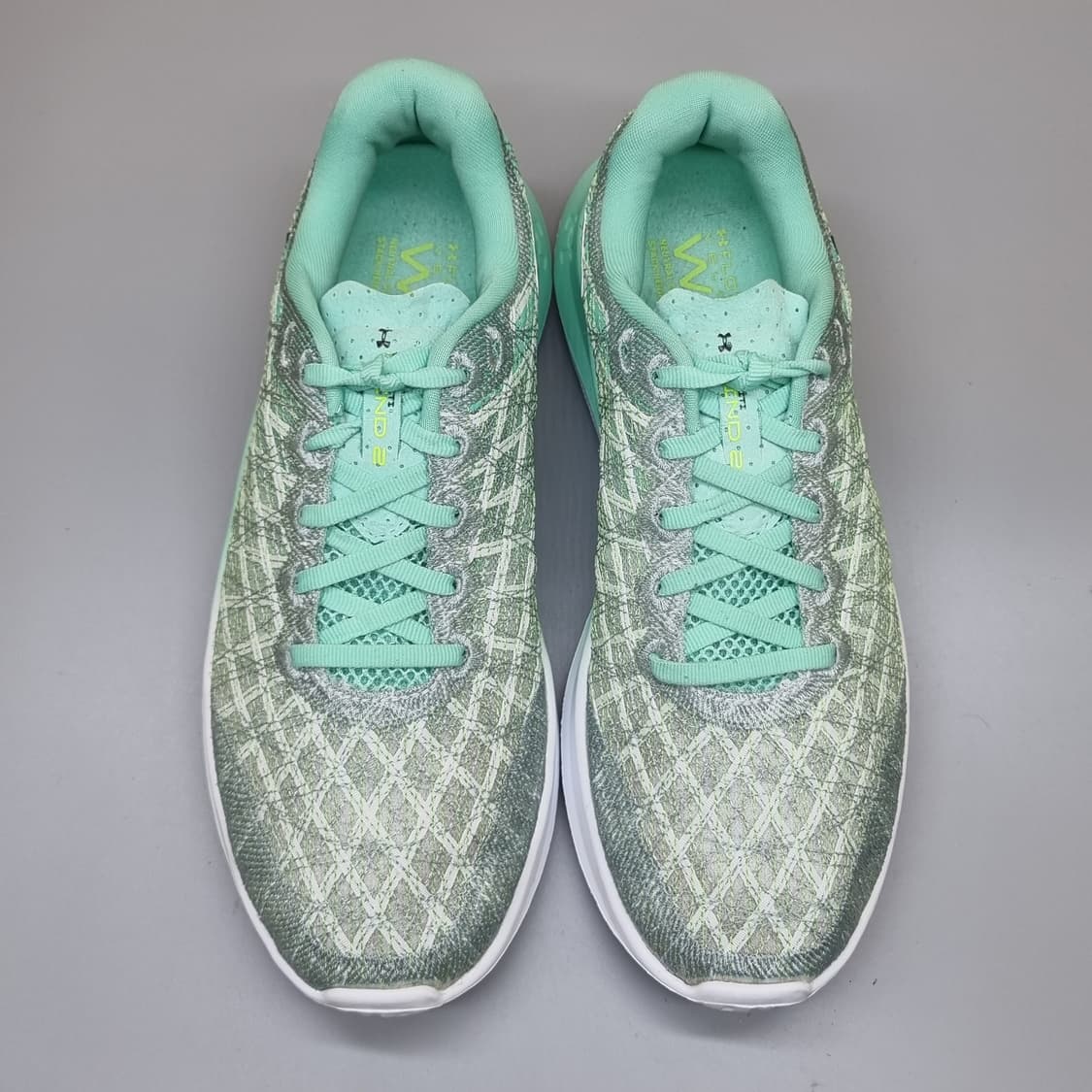 언더아머 플로우 벨로시티 윈드2 255 상품이미지2