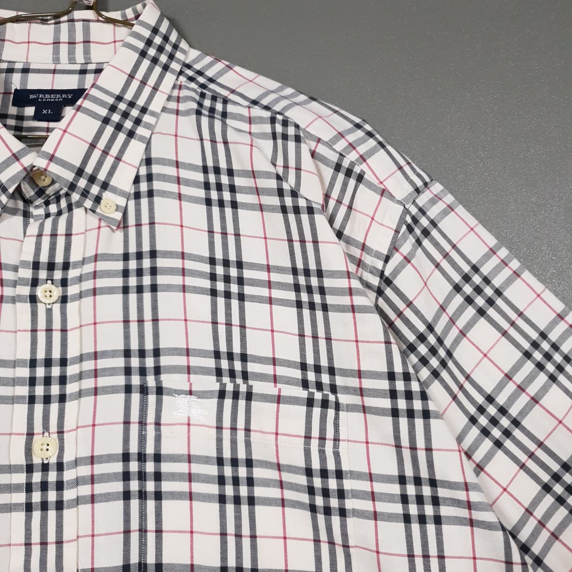 실측 2XL 버버리 크레스트 기사 로고 노바체크 포켓 버튼다운 반팔 셔츠 상품이미지2